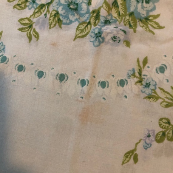 Vintage Blue Floral Pillowcase - x1 - Picture 4 of 4